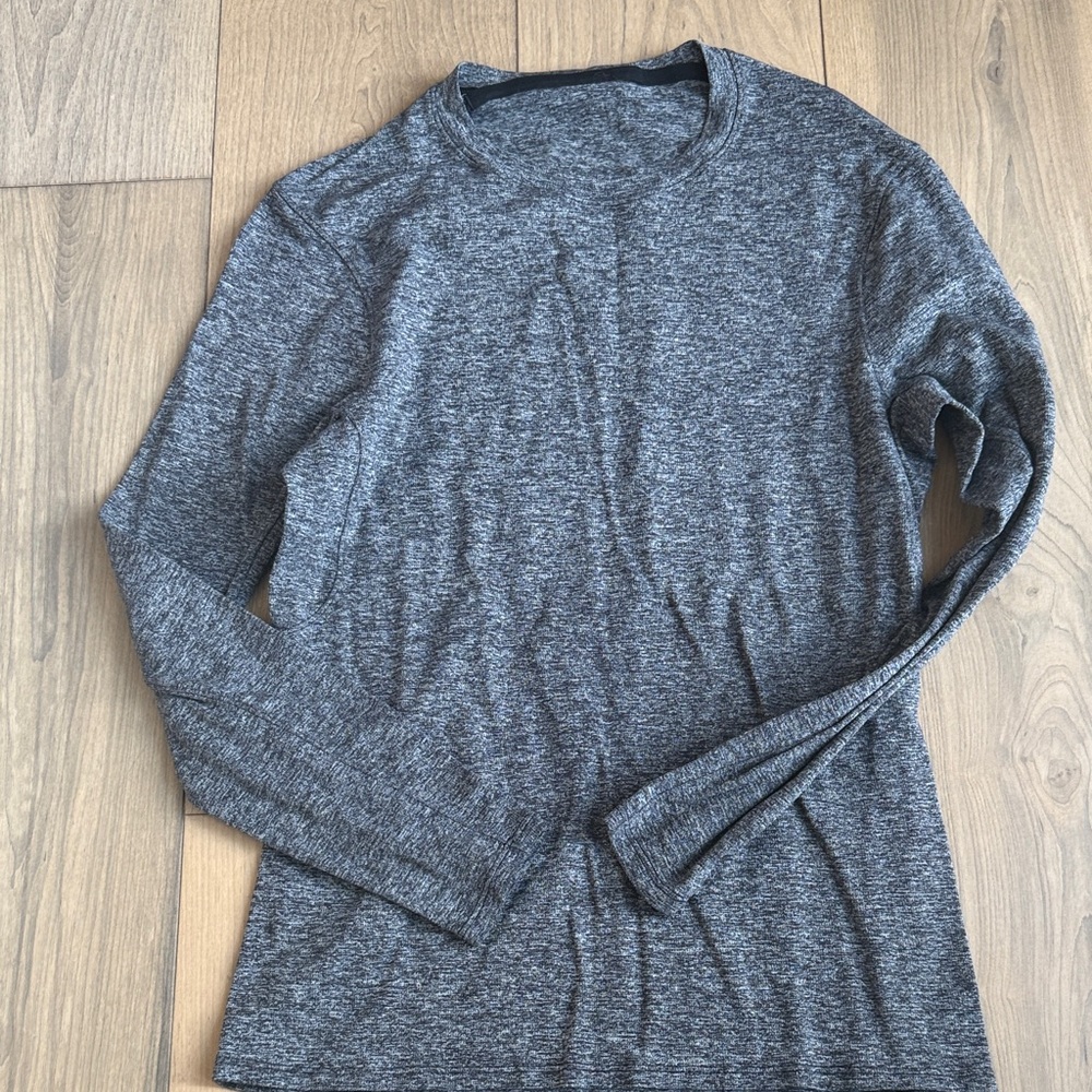 Lululemon  Heathered Gray Long Sleeve Shirt
